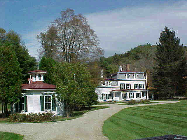 Building photograph for 15 WHITE HOLLOW ROAD
